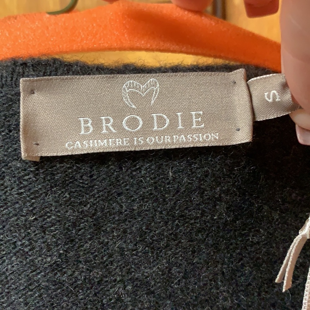 NWT Brodie Cashmere Ruffle cardigan - Picture 2 of 10
